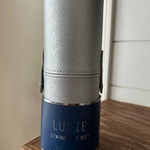 Luxie Modern Silver and Blue Accents